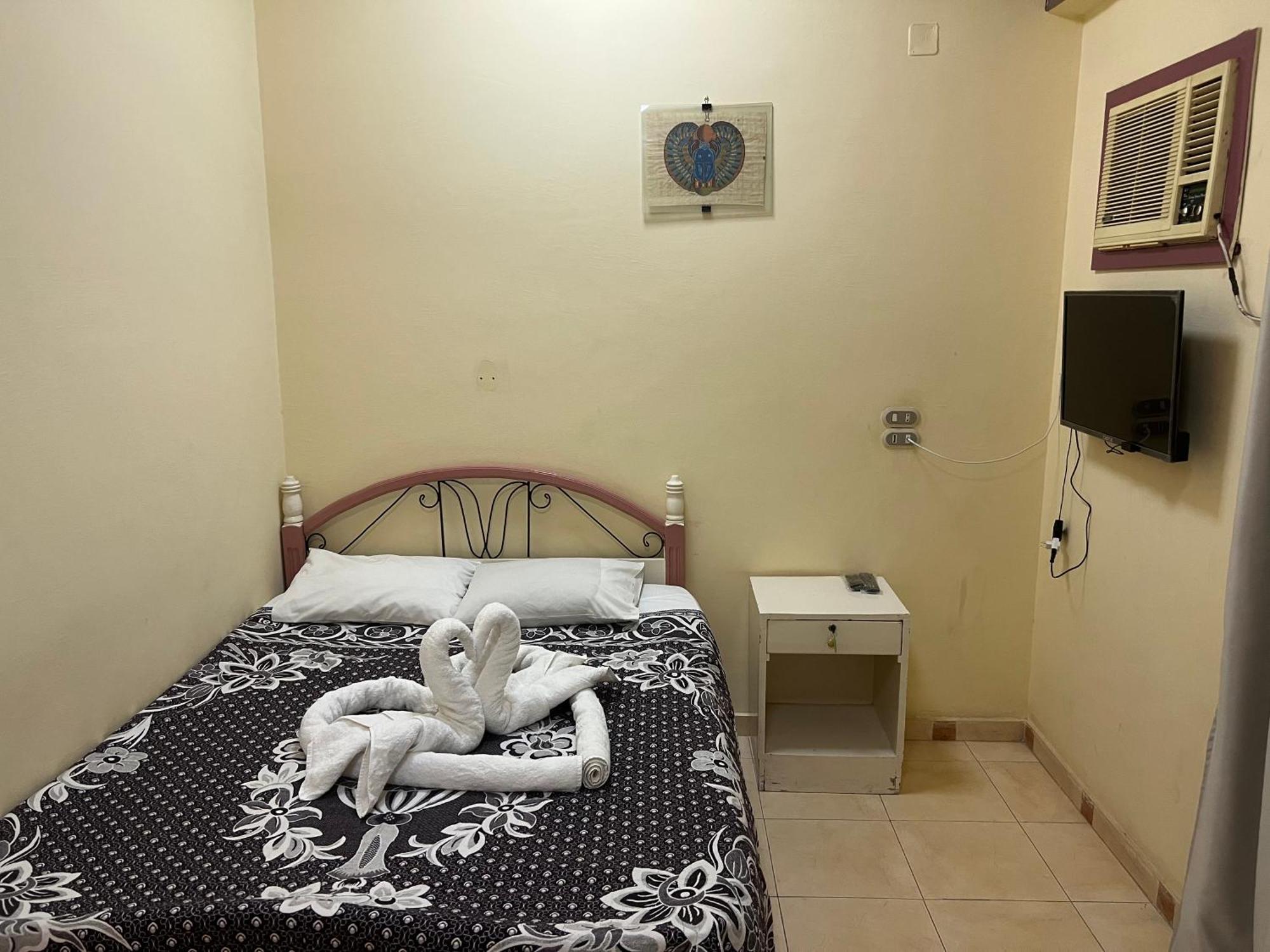 Elphardous Hotel ลักซอร์ ภายนอก รูปภาพ